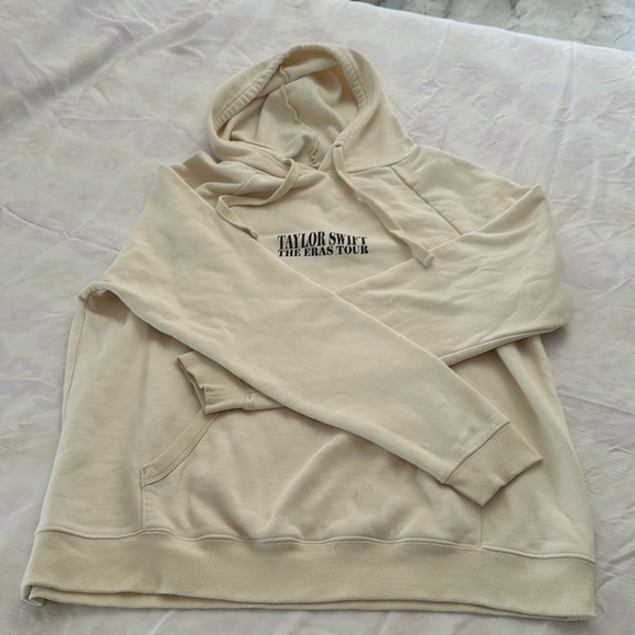 Taylor Swift Eras Tour Hooded Sweatshirt off white size medium - Picture 2 of 10